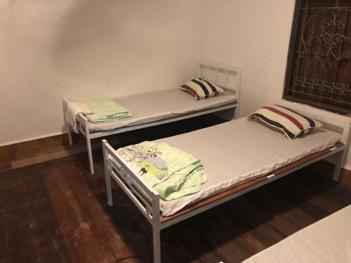 Vernice Backpacker Hostel Vientiane Esterno foto