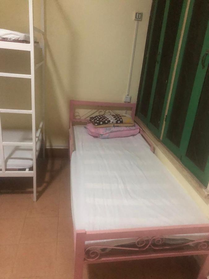 Vernice Backpacker Hostel Vientiane Esterno foto