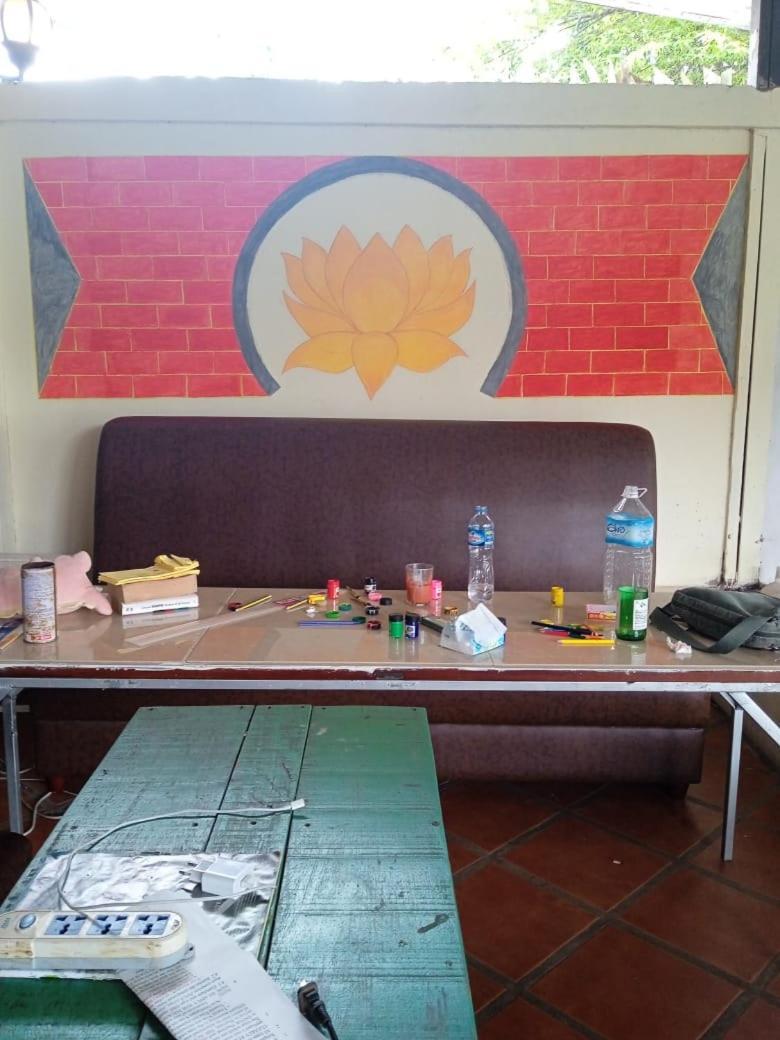 Vernice Backpacker Hostel Vientiane Esterno foto